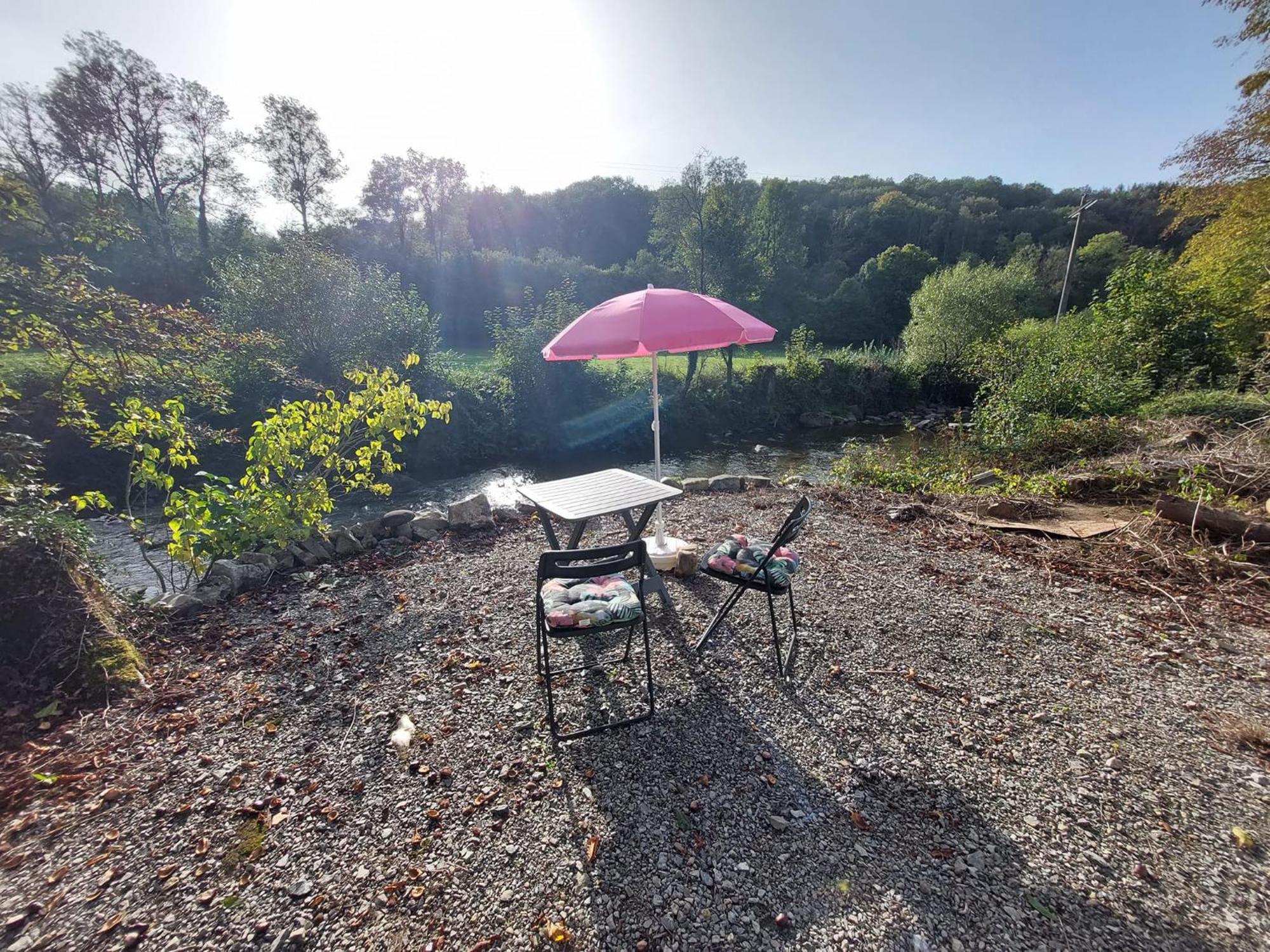 Au Doux Chardon Bed & Breakfast Durbuy Luaran gambar