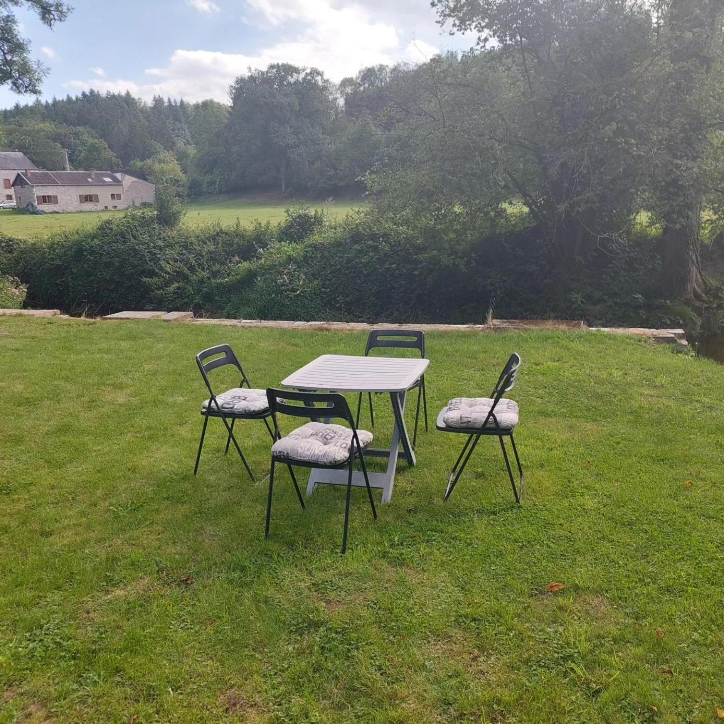 Au Doux Chardon Bed & Breakfast Durbuy Luaran gambar