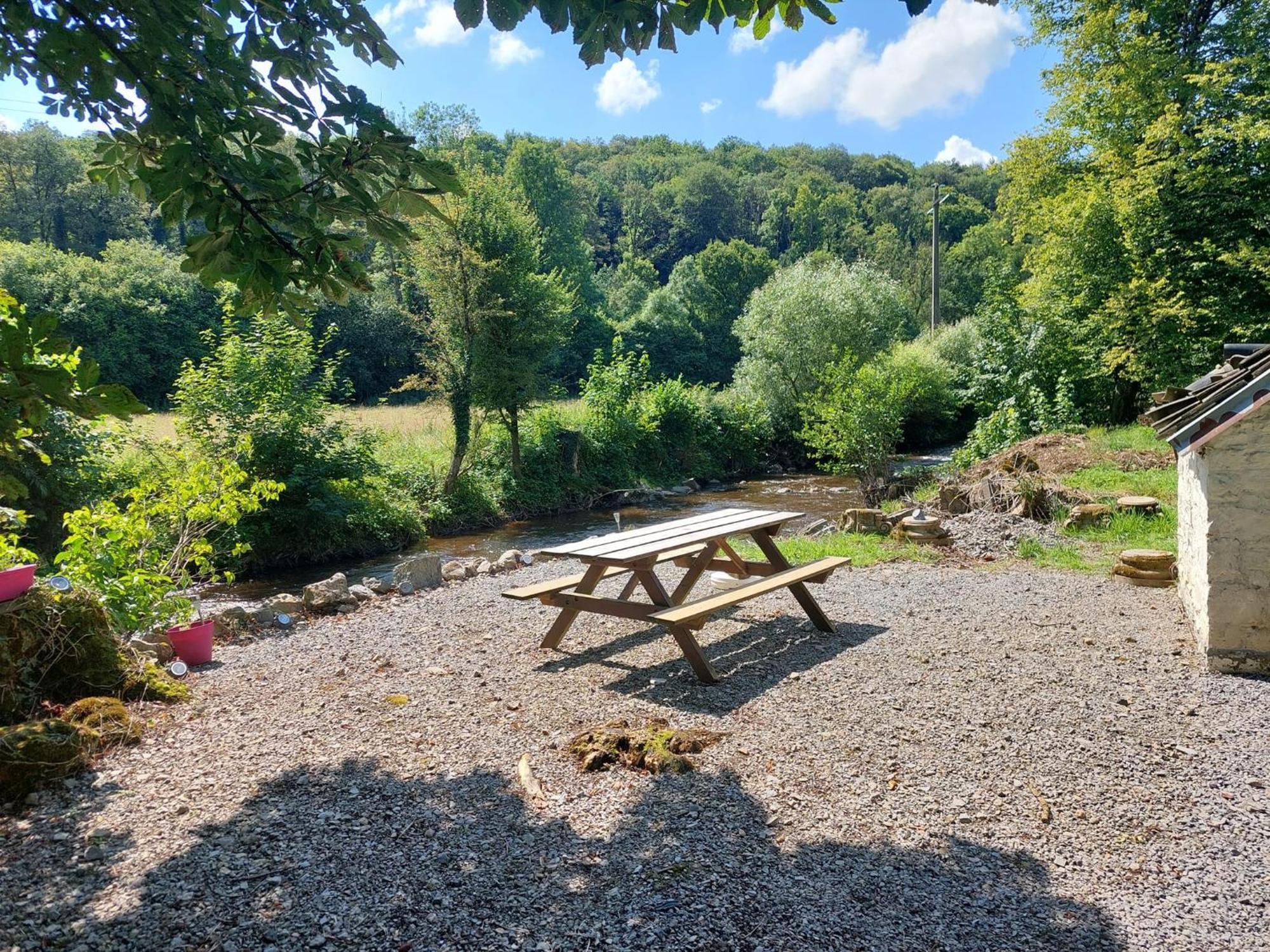 Au Doux Chardon Bed & Breakfast Durbuy Luaran gambar