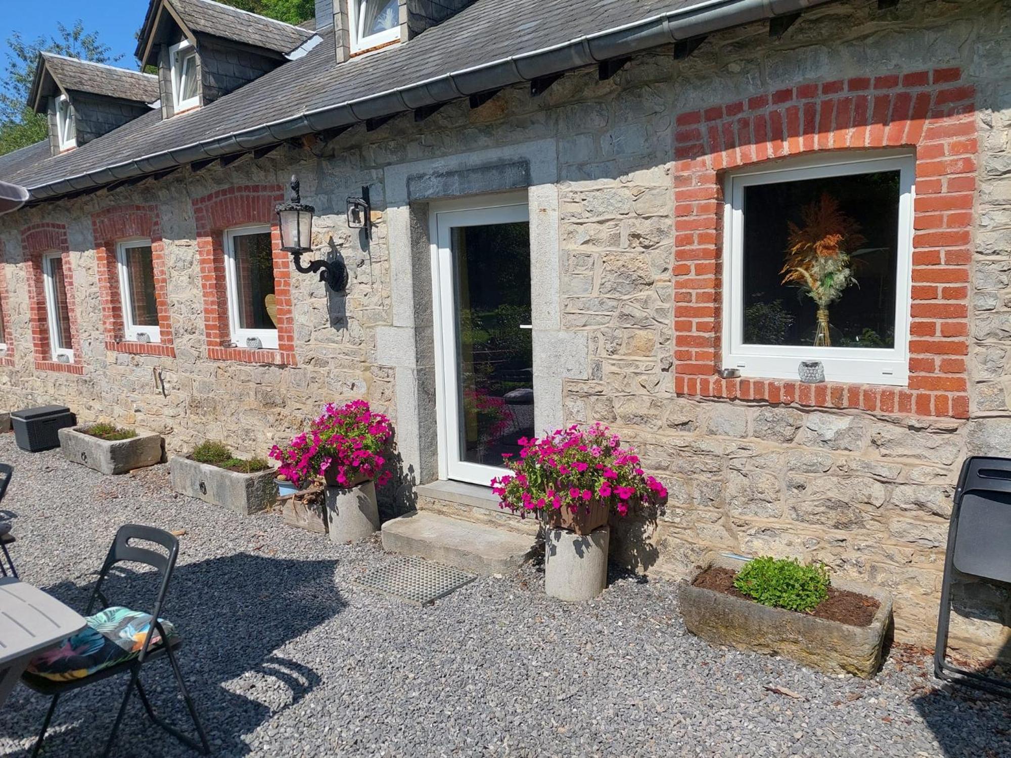 Au Doux Chardon Bed & Breakfast Durbuy Luaran gambar